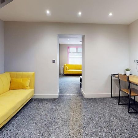 Neat Retreat Graig Pontypridd Villa ภายนอก รูปภาพ
