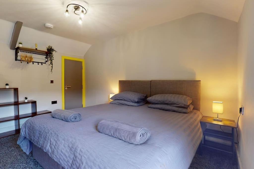 Neat Retreat Graig Pontypridd Villa ภายนอก รูปภาพ