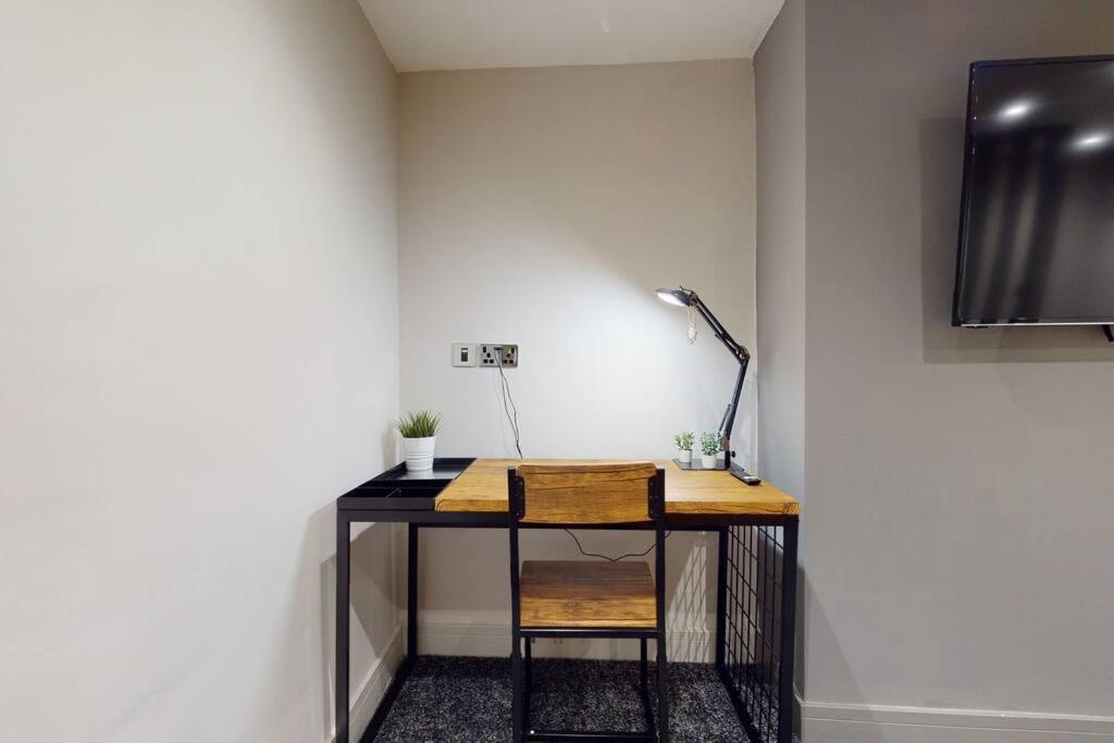 Neat Retreat Graig Pontypridd Villa ภายนอก รูปภาพ